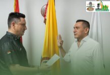 Gobernador Renson Martínez Prada posesiona a Omar Santiago Díaz Riay como nuevo secretario de Gobierno y Seguridad Ciudadana.